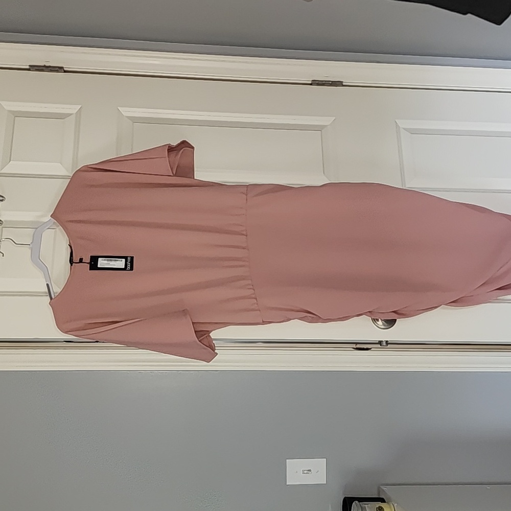 BooHoo plus batwing ruched Midi dress light pink